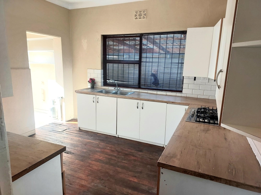 3 Bedroom Property for Sale in Churchill Estate Western Cape